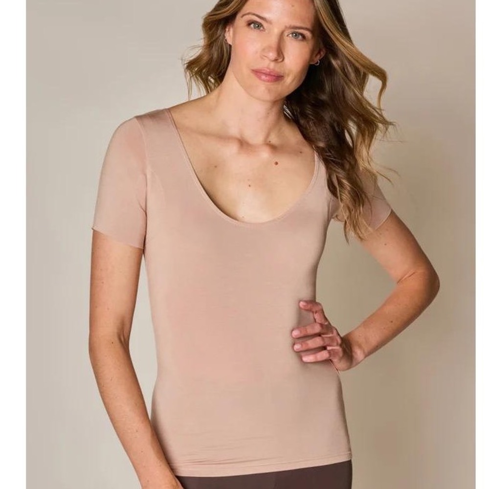 Numi The Signature Undershirt Almond Size Large New With Tags
